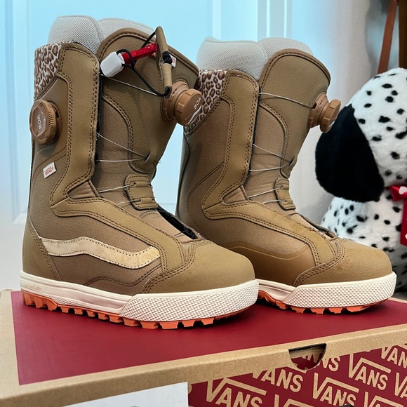 Vans Encore Pro Women’s Snowboarding Boots - Picture 1 of 9